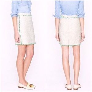 ⬇️ Price Drop ⬇️ J Crew Green/Beige tweed skirt 6